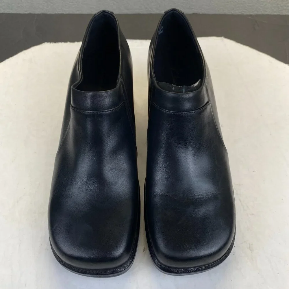 Clarks 30099‎ Black Leather Ankle Boots Heel Womans Size 9 M